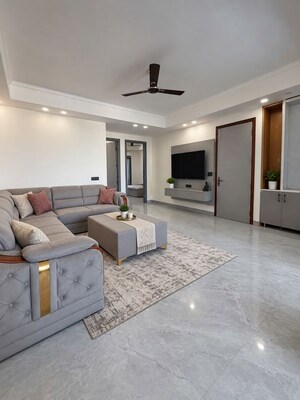 Living Room in 4 BHK Builder Floor at Sector 51 – for Rent