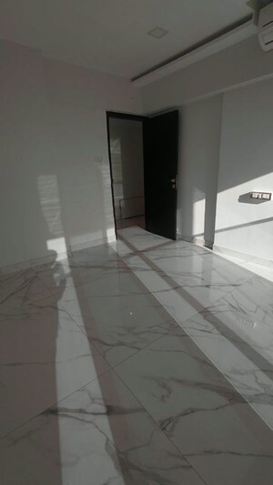 2 BHK Apartment For Rent in RNA NG Eclat, Andheri West