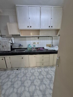 Kitchen in 3.5 BHK Apartment at Mayur Vihar – for Rent