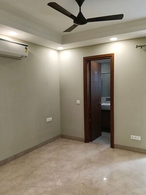 Room in 3 BHK Builder Floor at Greater Kailash I – for Sale