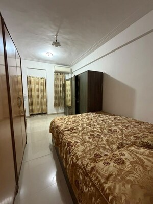 Bedroom in 1 BHK Apartment at Gitanjali Apartmnet, Colaba – for Rent