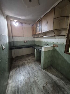 Kitchen in 1.5 BHK Builder Floor at Mayur Vihar – for Rent