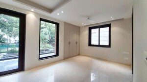 Room in 3 BHK Builder Floor at Chittaranjan Park – for Sale