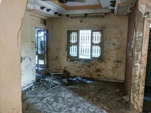Room in  Apartment at Maninagar – for Sale