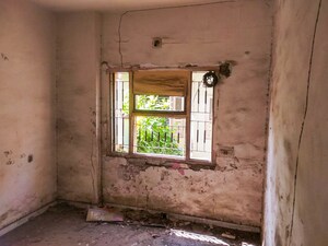 Room in  Apartment at Maninagar – for Sale