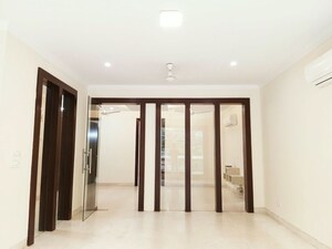 Room in 4 BHK Builder Floor at East Of Kailash – for Rent
