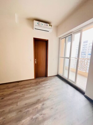 Room in 3 BHK Apartment at ABA Ivy County, Sector 75 – for Rent