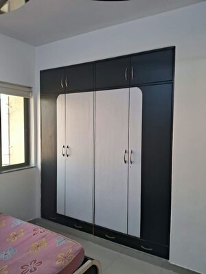 Room in 2 BHK Apartment at Hyde Park Galaxy, Manpada – for Rent