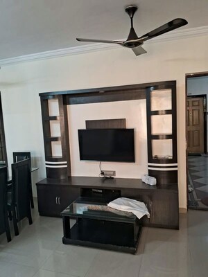 Room in 2 BHK Apartment at Hyde Park Galaxy, Manpada – for Rent