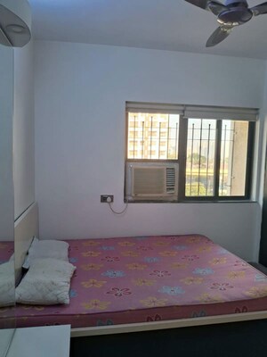 Room in 2 BHK Apartment at Hyde Park Galaxy, Manpada – for Rent