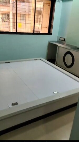Bedroom in 2 BHK Apartment at Shah Arcade II, Malad East – for Rent