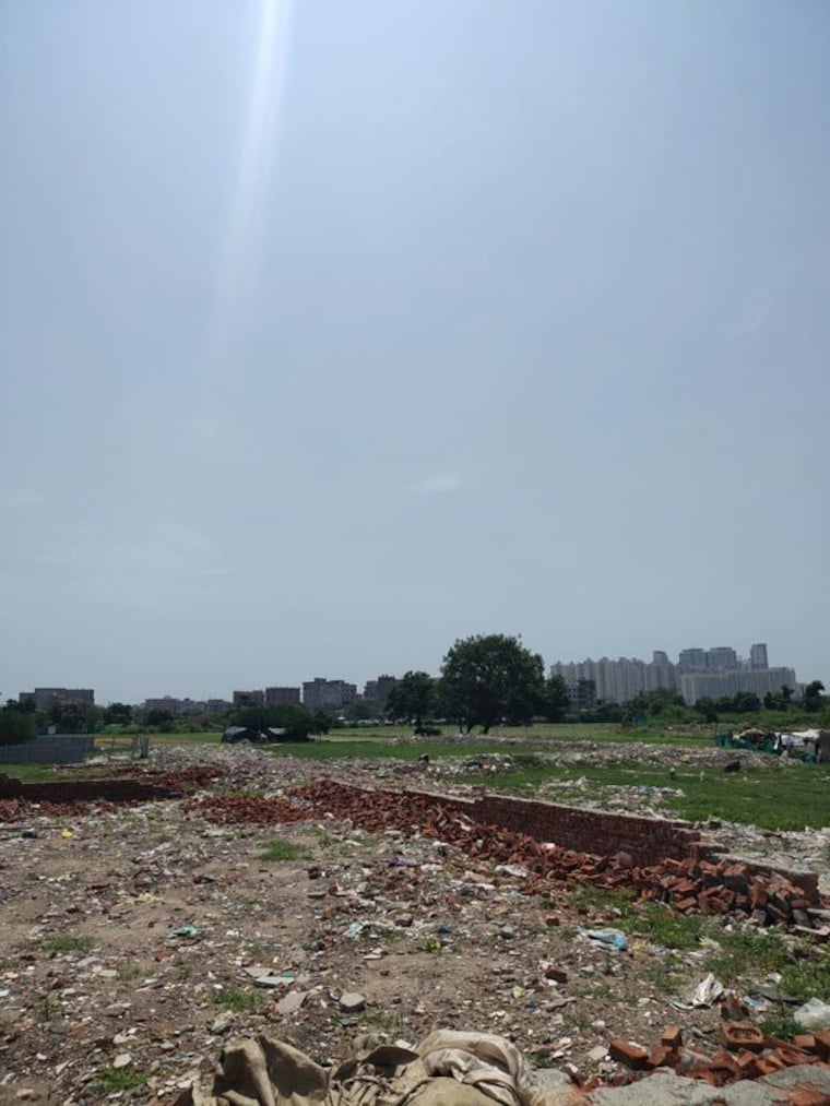 undefined, sector 49  100 Sq.Yd. Plot In Sector 49 Noida 10761883