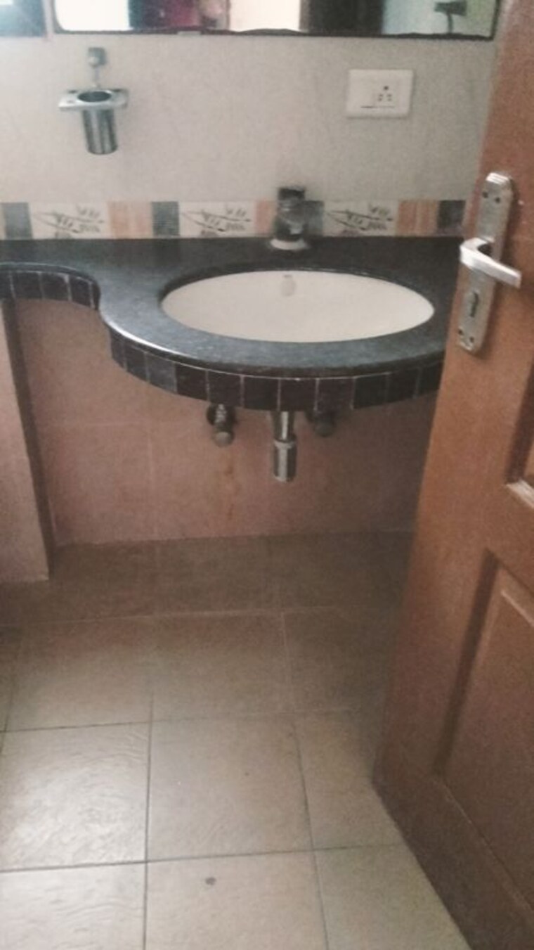 Bathroom, oxford-comforts 2 Bedroom 1200 Sq.Ft. Apartment In Wanwadi Pune 10761907