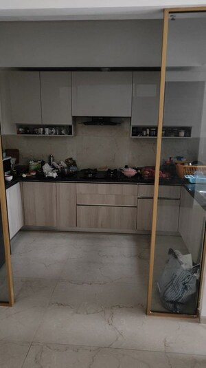 Kitchen in 3.5 BHK Builder Floor at Smart World Orchard, Sector 61 – for Sale