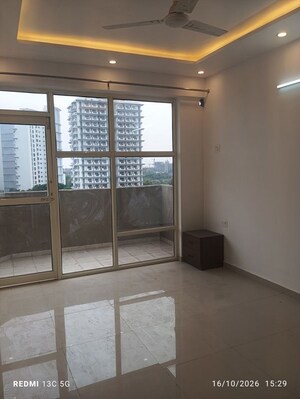 2 BHK Apartment For Rent in Pyramid Midtown, Sector 59