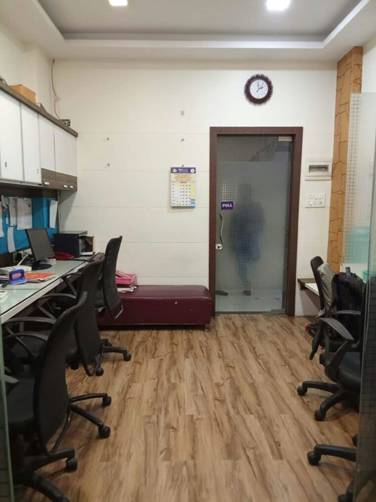 Team Area, crystal-plaza-andheri-west Commercial Office Space 250 Sq.Ft. In Andheri West Mumbai 10761994