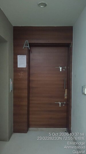 Room in  Apartment at Ellisbridge – for Sale