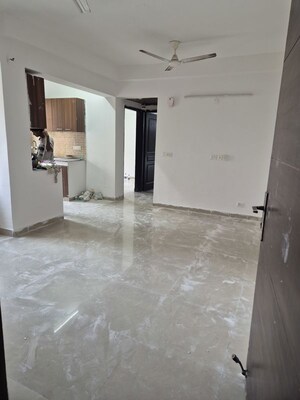2.5 BHK Apartment For Rent in Sethi Max Royale, Sector 76