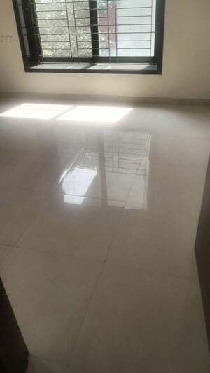 Room in 2 BHK Apartment at Empire Landmark, Wanwadi – for Rent