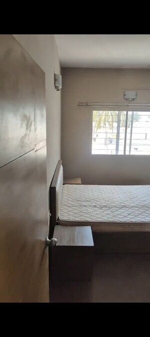Furnished Amenities in 2 BHK Apartment at Sair Elite, Cunningham Road – for Rent