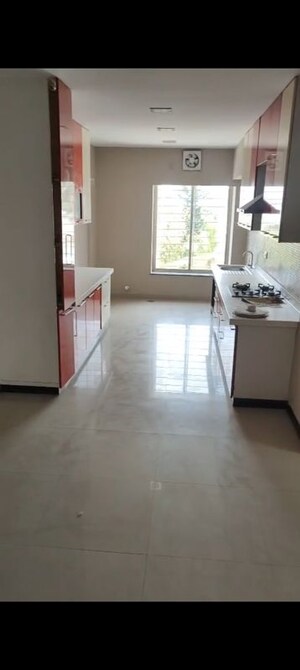 Room in 2 BHK Apartment at Sair Elite, Cunningham Road – for Rent