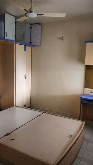 Room in 5 BHK Apartment at VTP Urban Space, Nibm Road – for Rent