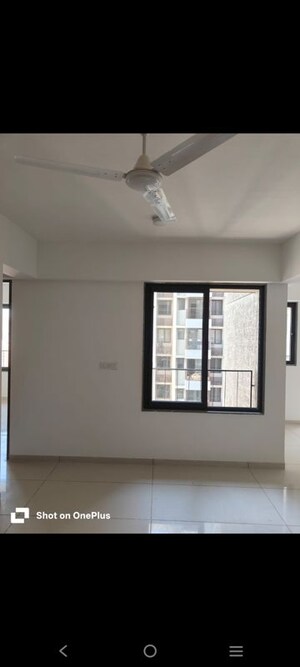 Room in 3 BHK Apartment at Vishwanath Sarathya, Shela – for Rent