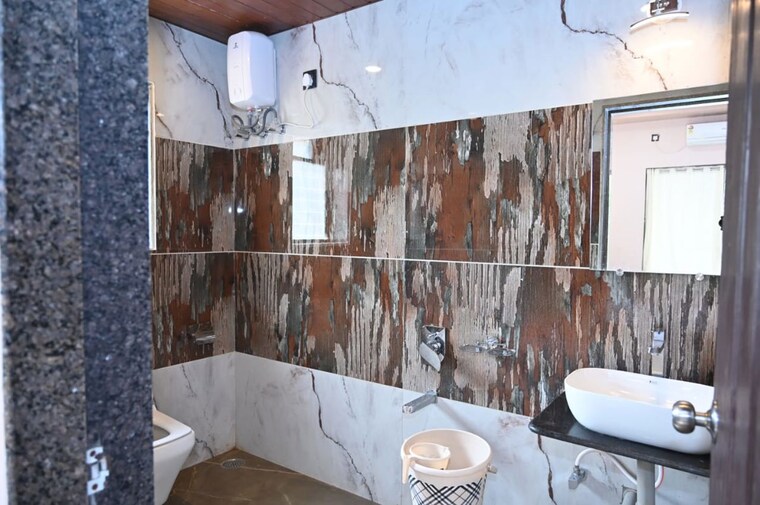 Attached Bathroom, adani-ten-bkc 2 Bedroom 850 Sq.Ft. Apartment In Bandra East Mumbai 10762117