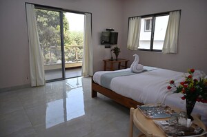 Bedroom in 2 BHK Apartment at Gurukrupa Nirmalam, Bandra East – for Rent