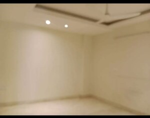Room in 1 BHK Builder Floor at Saket – for Rent