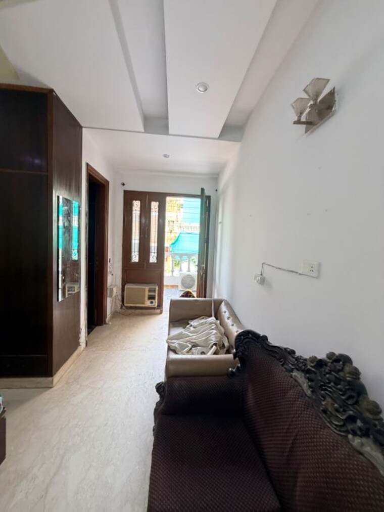 undefined, shivalik colony 3 Bedroom 1800 Sq.Ft. Builder Floor In Shivalik Colony Delhi 10762163