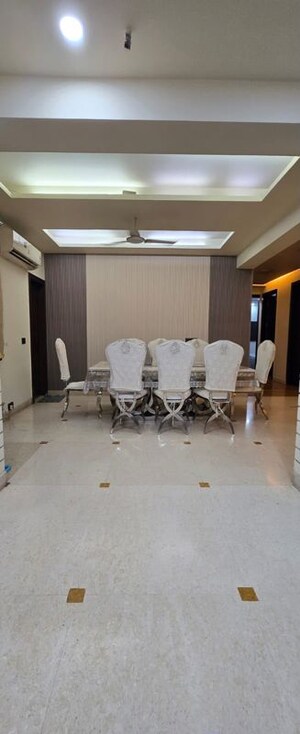 Team Area in 3 BHK Apartment at Vipul Belmonte, Sector 53 – for Sale