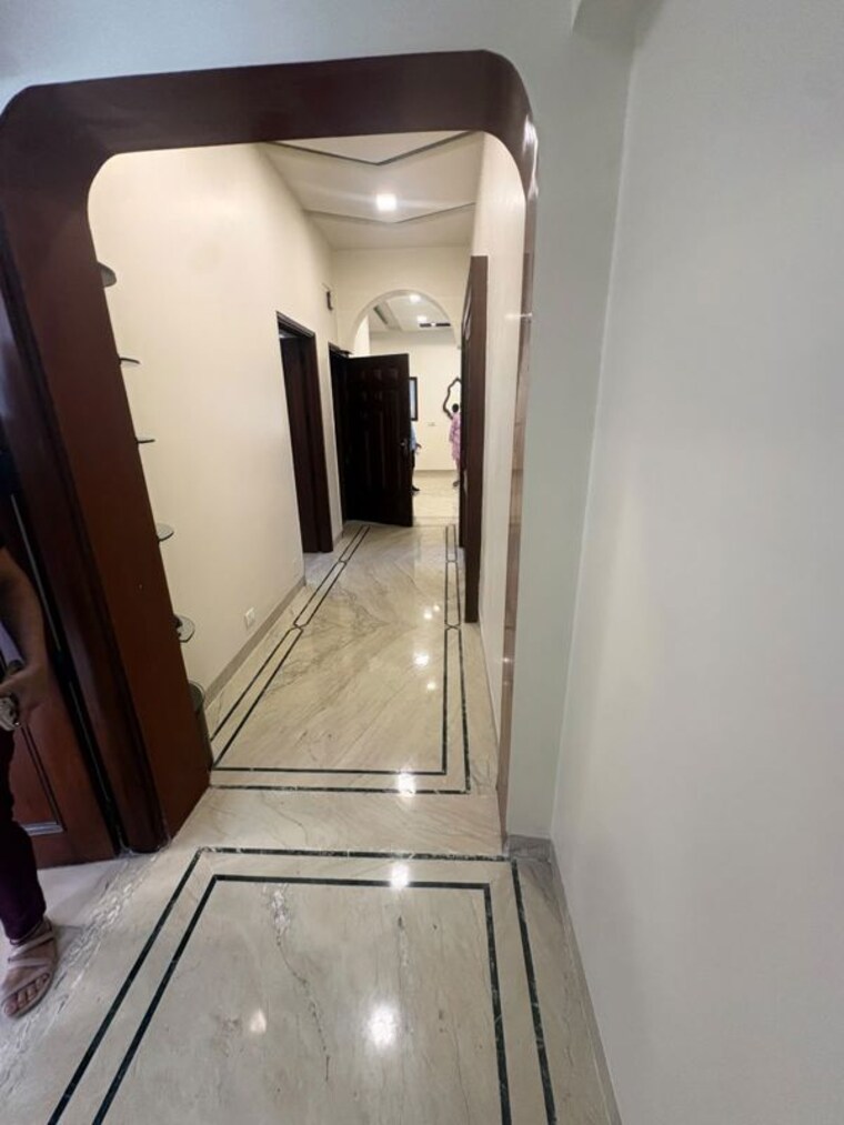 Bathroom, rajouri garden 4 Bedroom 500 Sq.Yd. Builder Floor In Rajouri Garden Delhi 10762223