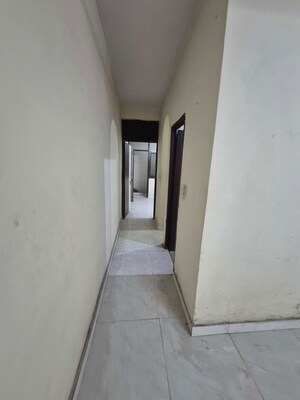 Room in 2.5 BHK Builder Floor at Mayur Vihar – for Rent