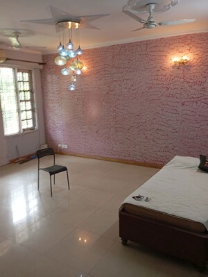 Bathroom in 3 BHK Builder Floor at Uppal Southend, Sector 49 – for Rent