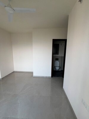 Room in 2 BHK Apartment at Piramal Vaikunth, Balkum Pada – for Rent