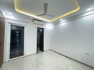 Room in 3.5 BHK Builder Floor at M3M Soulitude, Sector 89 – for Sale