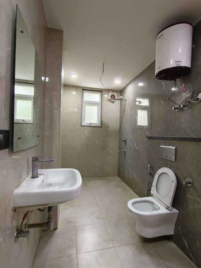 Bathroom, saket 3 Bedroom 1850 Sq.Ft. Builder Floor In Saket Delhi 10761122