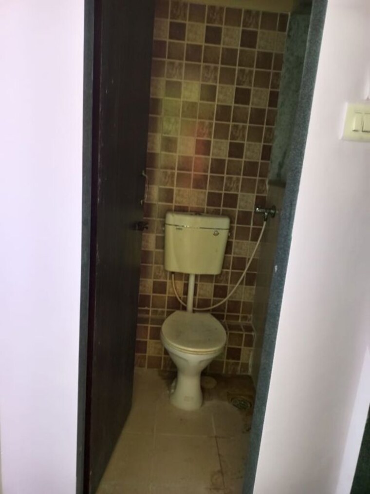 Bathroom, om-kalyani-chs 1 Bedroom 336 Sq.Ft. Apartment In Dahisar West Mumbai 10762326