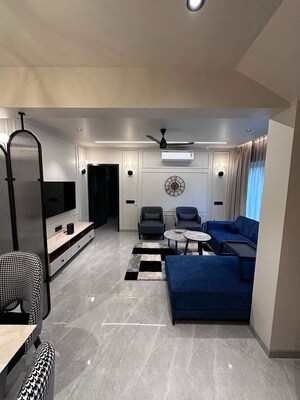 Team Area in 2 BHK Apartment at Juhu Pearl, Juhu – for Rent