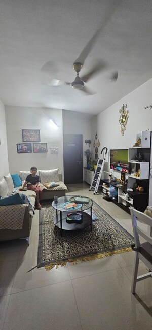 Team Area in 2 BHK Apartment at Mantra 29 Gold Coast, Tingre Nagar – for Rent