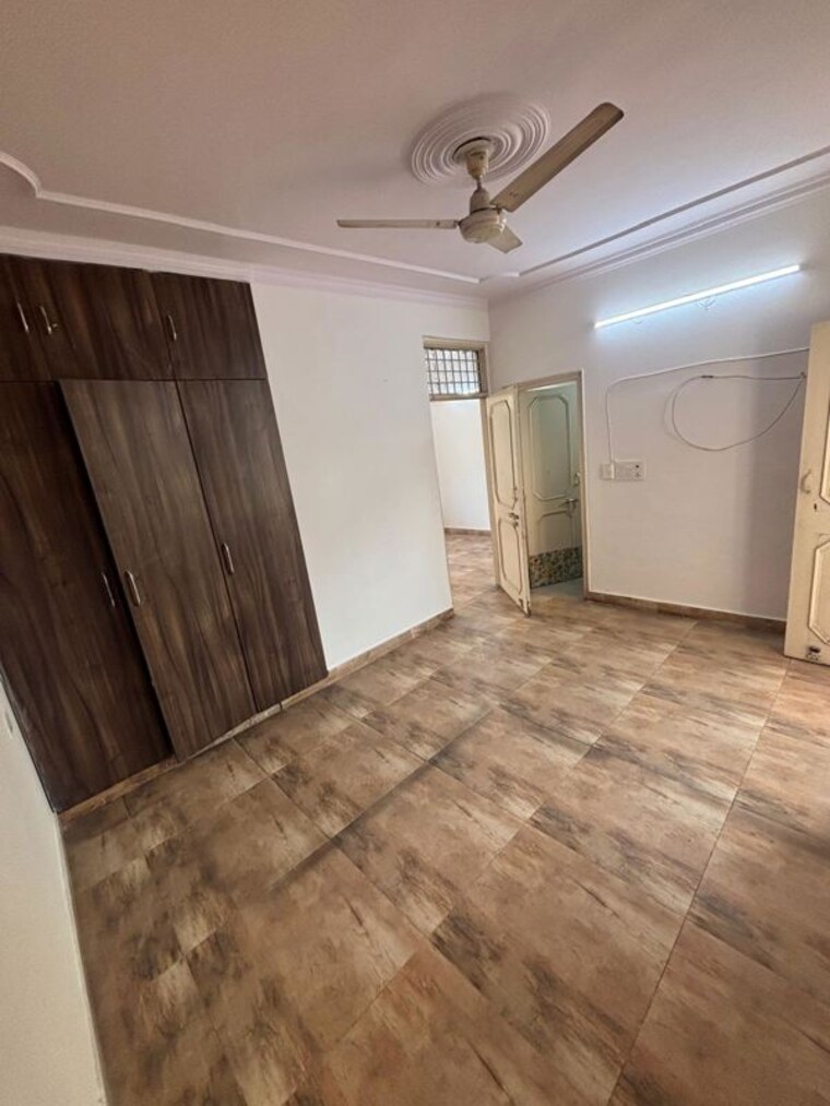 Room, palam vihar 2 Bedroom 173 Sq.Yd. Builder Floor In Palam Vihar Gurgaon 10762444