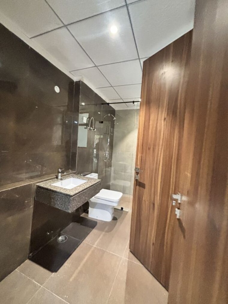 Kitchen, mi-regal-court 2 Bedroom 1525 Sq.Ft. Apartment In Gomti Nagar Lucknow 10762465