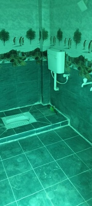 Bathroom in 1 RK Builder Floor at New Mehra Colony – for Rent