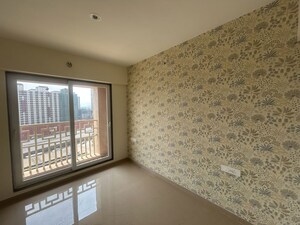 Room in 2 BHK Apartment at Paradise Sai World City Phase 2, New Panvel – for Rent