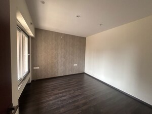 Room in 2 BHK Apartment at Paradise Sai World City Phase 2, New Panvel – for Rent