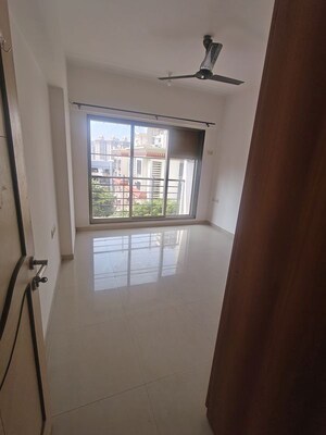 2 BHK Apartment For Rent in Highland Tower, Lokhandwala