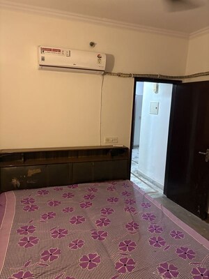 Room in 1 BHK Apartment at Ansal Valley View Estate, Gwal Pahari – for Rent