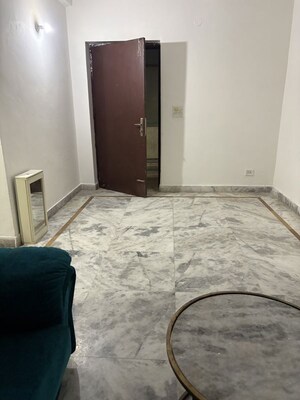 Room in 1 BHK Apartment at Ansal Valley View Estate, Gwal Pahari – for Rent