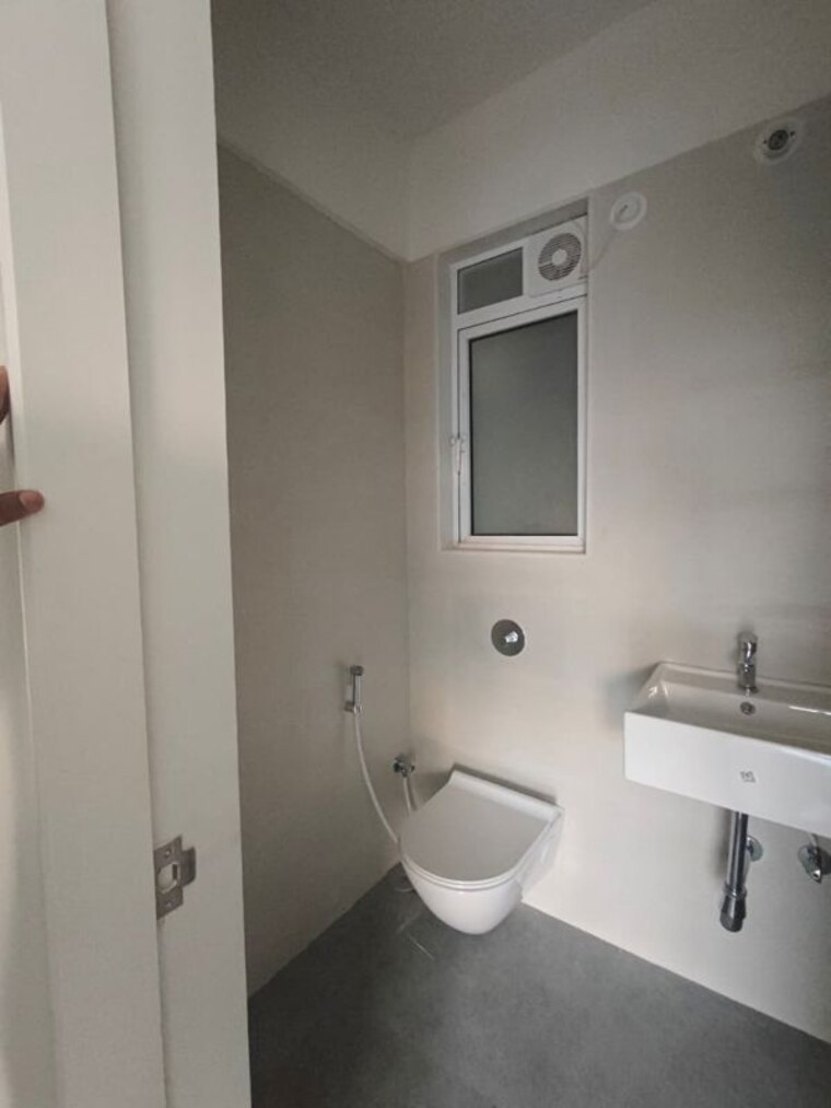 Bathroom, kalpataru-parkcity 2 Bedroom 538 Sq.Ft. Apartment In Kolshet Road Thane 10762562